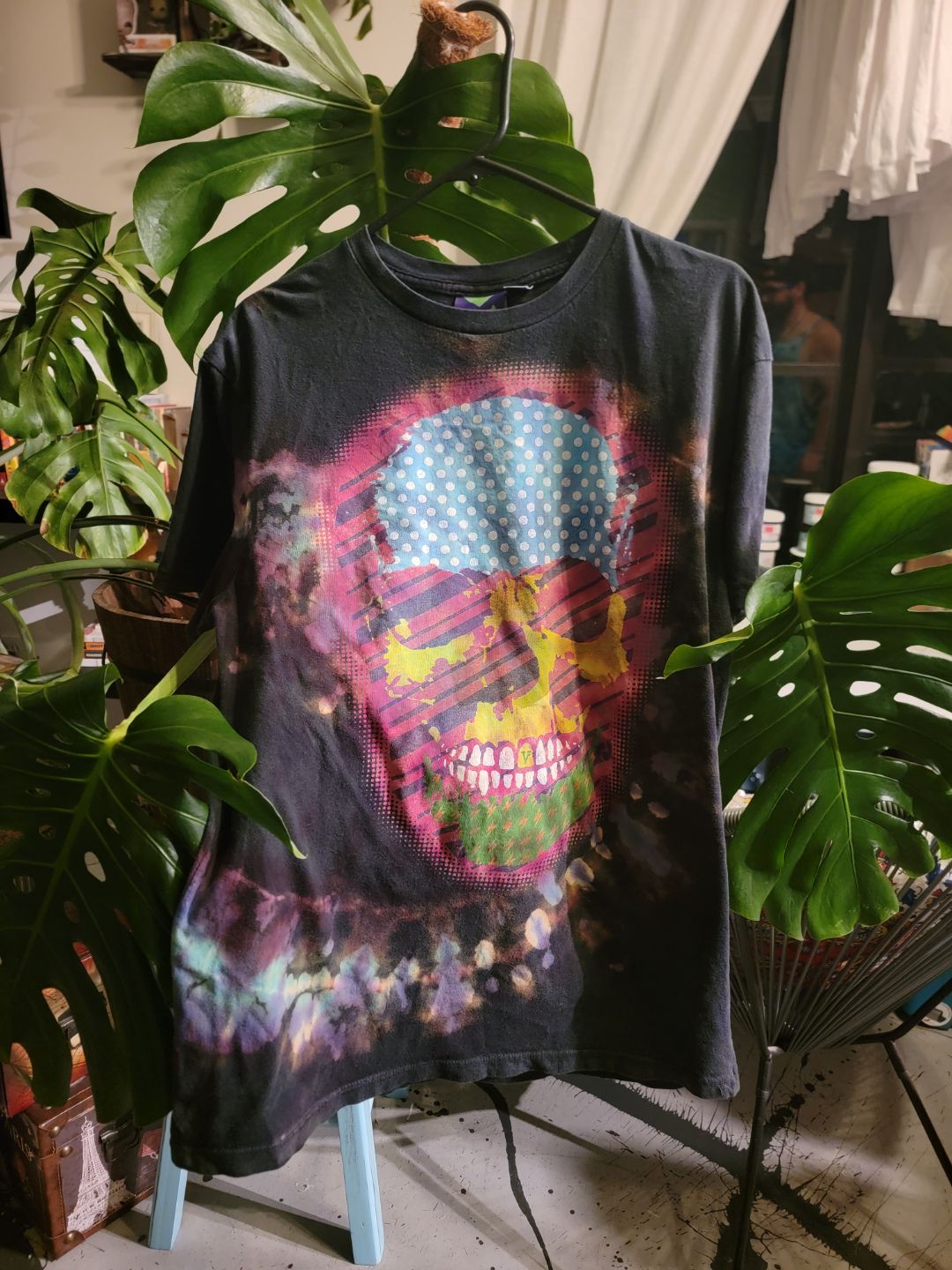 Hand Dyed Art Size L "Skull Oil Spill"