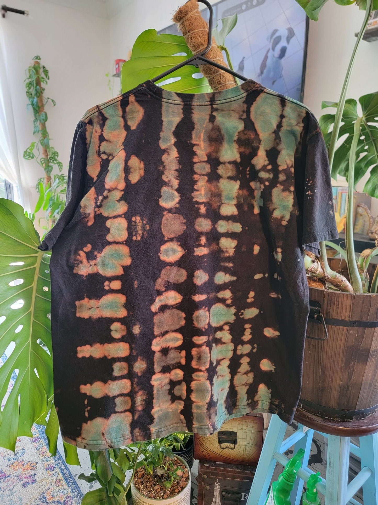 Hand Dyed Art Size unknown fits like Large "Venom"